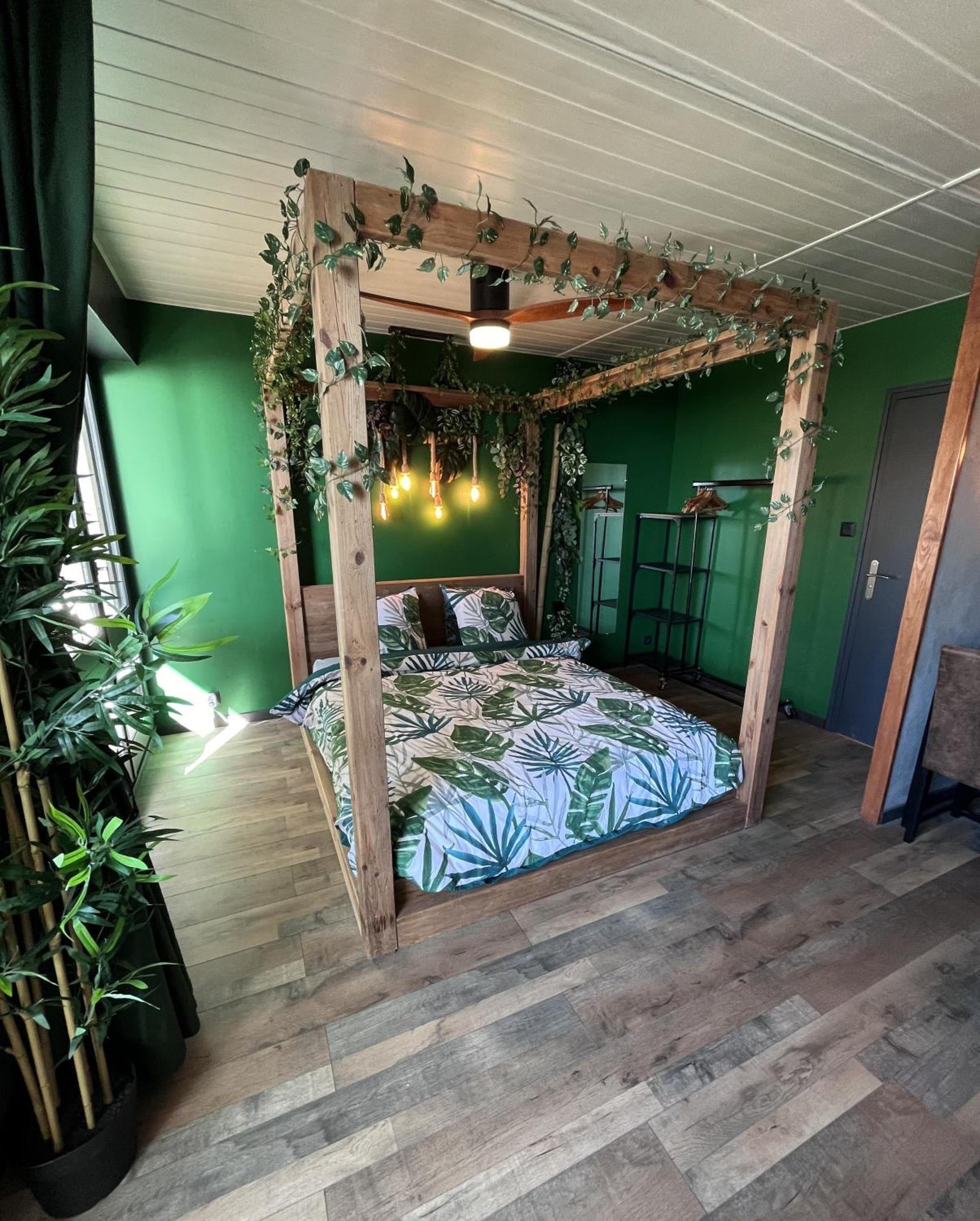 Oasis Tropical & Sauna Сент-Илер-де-Рье Экстерьер фото