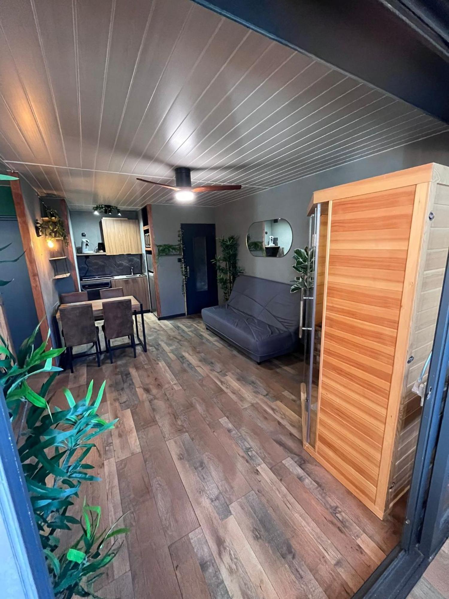 Oasis Tropical & Sauna Сент-Илер-де-Рье Экстерьер фото